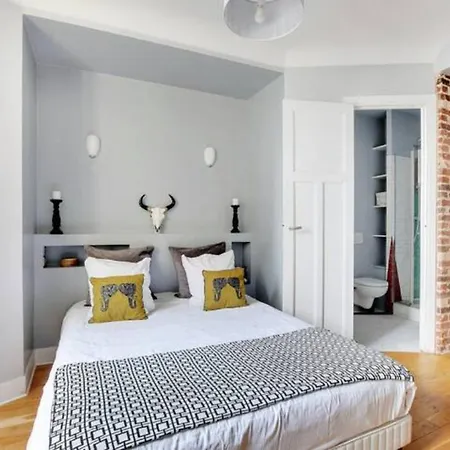 Appartamento Elegant 2 Pièces Moderne - Rue Du Colisée Parigi